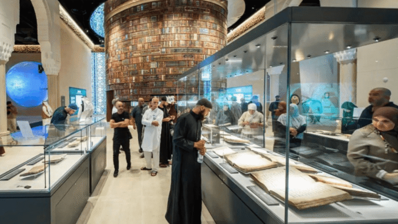 Rare 18th-Century Quran Manuscript Displayed in Makkah