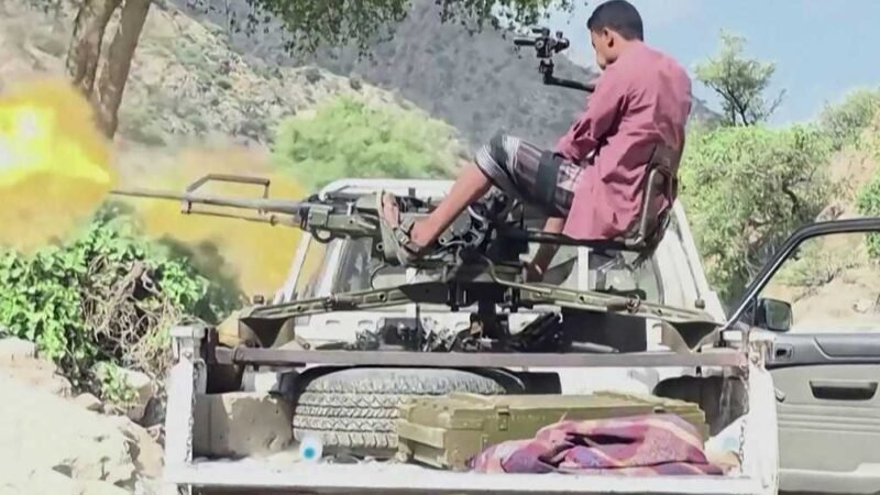 Yemeni Government Forces Repel Triple-Axis Houthi Attack on Taiz
