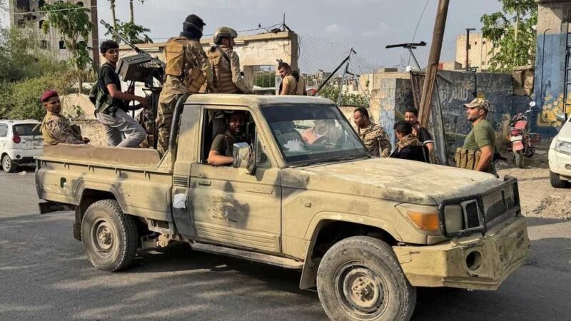 Escalating Clashes in Yemen Leave Hundreds Dead
